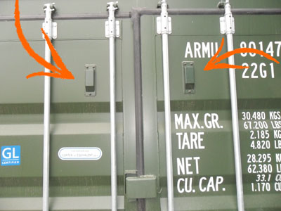 Storage container anti condensation vents